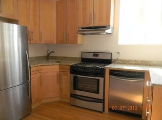1511 W Byron St, Chicago, IL 60613