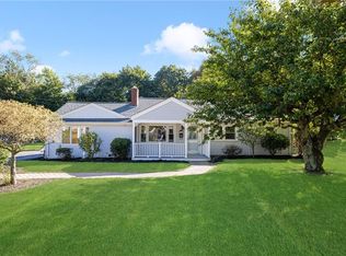628 County Rd, Barrington, RI 02806