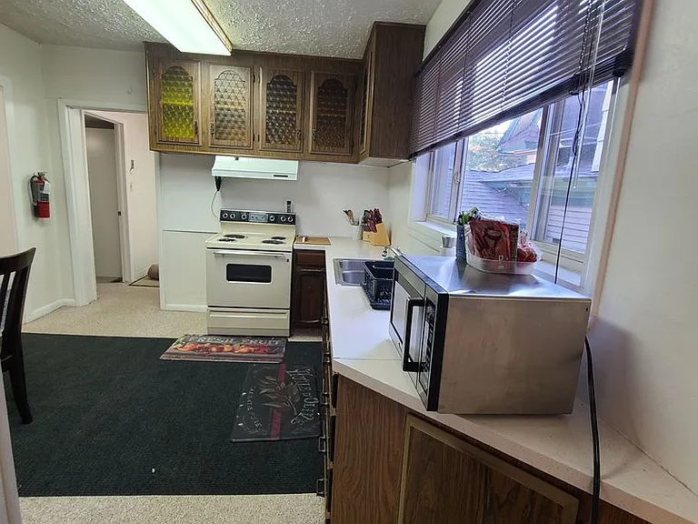 1519 W Hays St — Photo 28