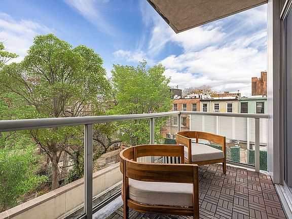 5th image of 383 Carlton Ave APT 4E
