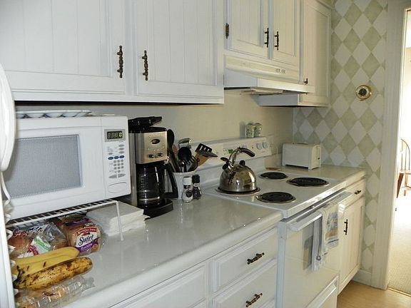 5th image of 47 Maine St Unit 10