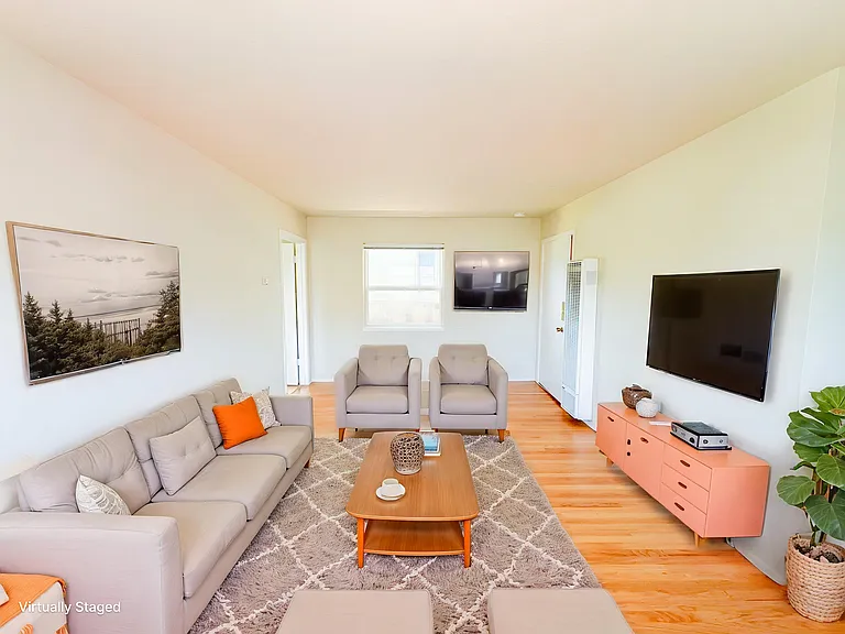 468 Acacia Ave — Photo 4