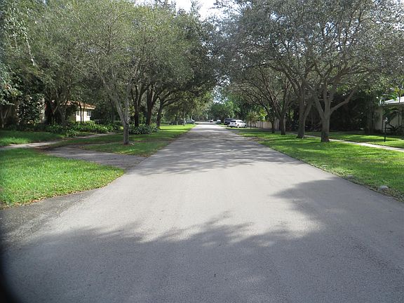 4th image of 504 NE 101st St