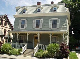 8 Everett St #3, Newport, RI 02840
