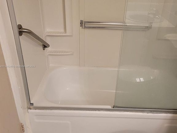 5th image of 21 Abbey Ln APT 205