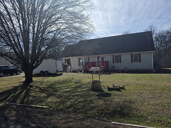 2nd image of 2819 Edward Ct