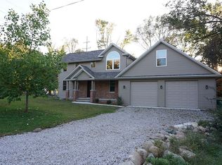 7711 4th St, Dexter, MI 48130