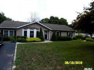 177 Randall Rd, Shoreham, NY 11786