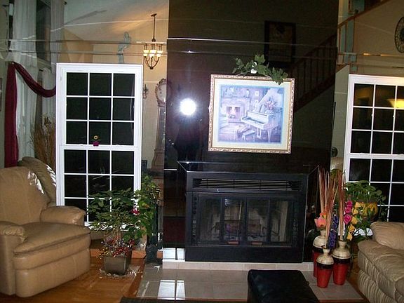 4th image of 840 N Dexter Ln
