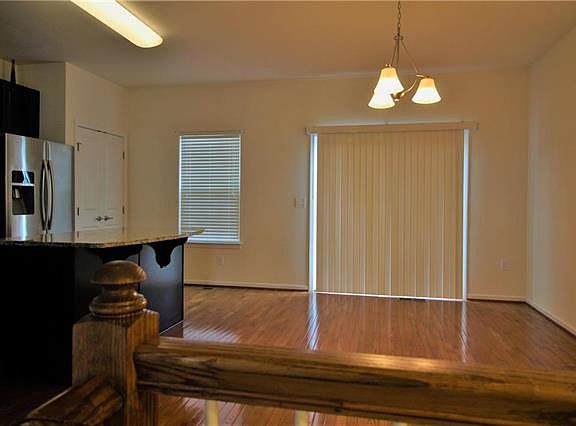 3rd image of 8 Red Rose Ln