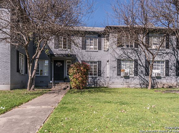 2nd image of 109 W Oakview Pl APT 04