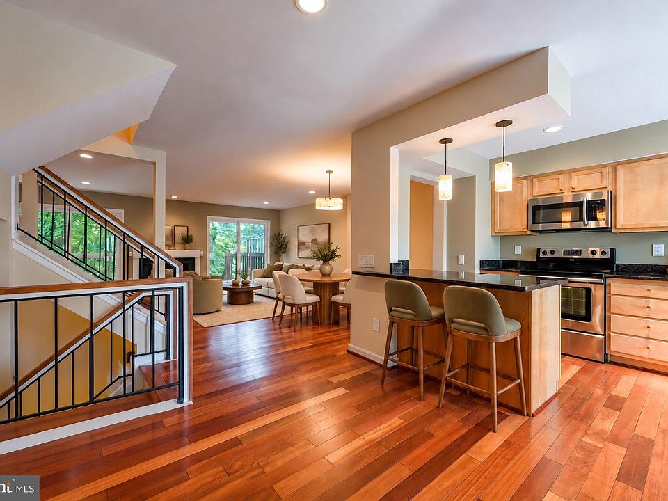 1st image of 18505 Split Rock Ln