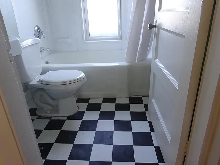 25 Oak Square Ave #2 — Photo 8