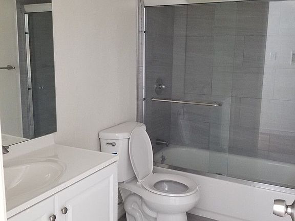 4th image of 420-430 Golden Gate Ave #402