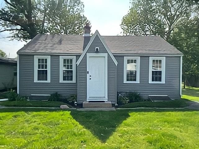 1st image of 305 N Manhattan Ave