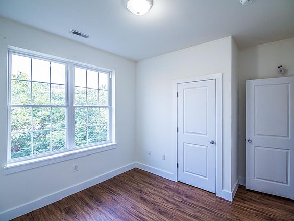 5th image of 3411 Brandywine St #C
