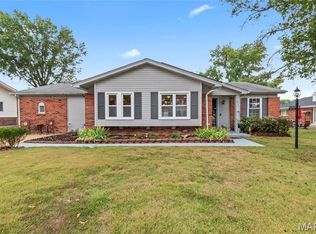 3545 Birchbark Dr, Florissant, MO 63033