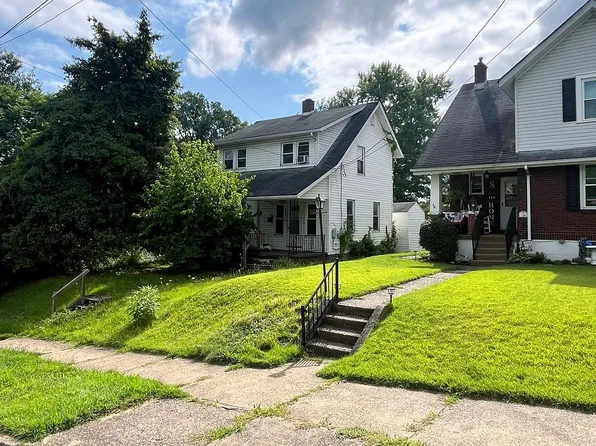 125 Carnegie Ave, Clairton, PA 15025