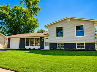 7777 Ramsgate Cir S, Hanover Park, IL 60133