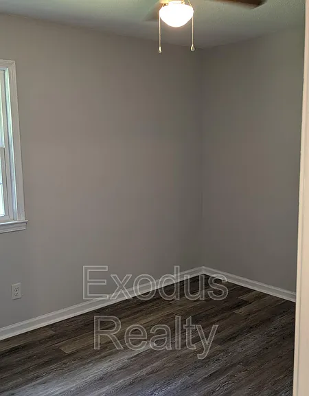 1600 Carr Creek Rd — Photo 4