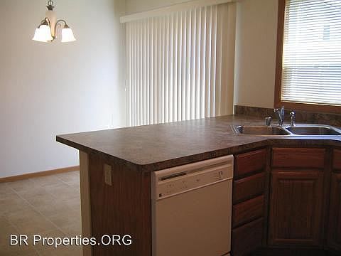 4th image of 6315 52nd St Unit 1