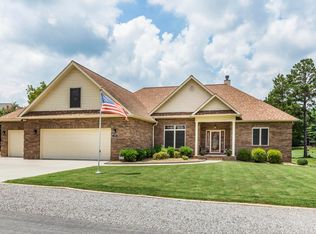 139 Tahlequah Ln, Loudon, TN 37774