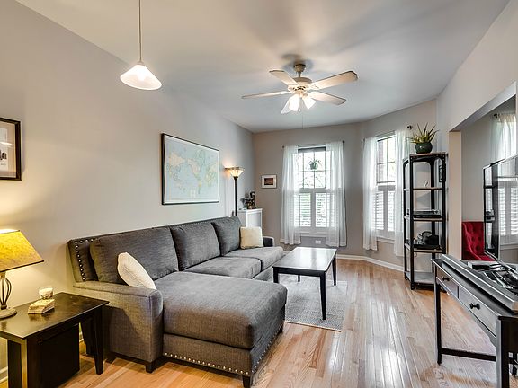3rd image of 1209 W Morse Ave #1