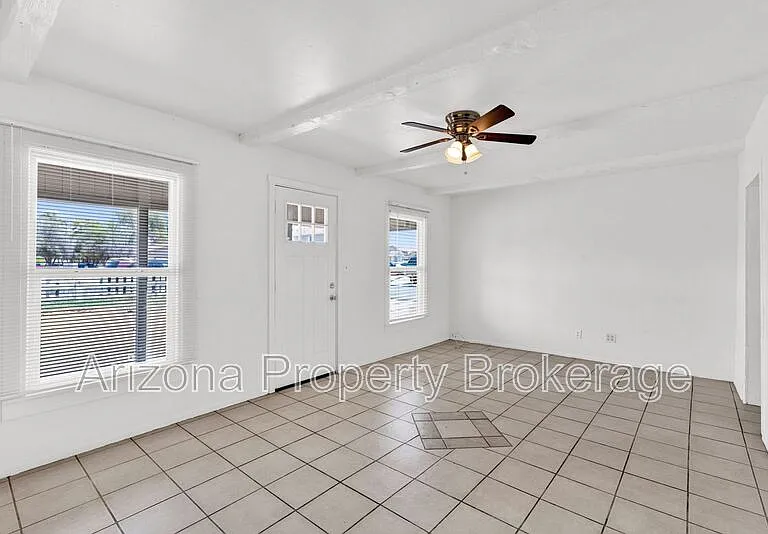 119 W 9th Pl — Photo 4