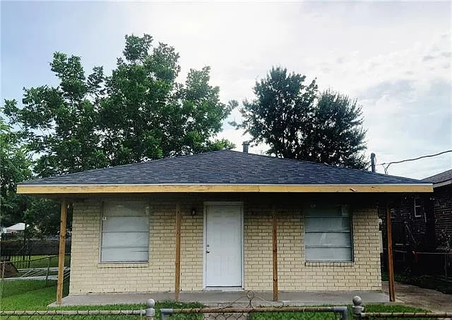 3 bed, 1.0 bath, 974 sqft, $1,500 — Photo 1