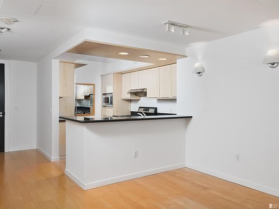 5th image of 219 Brannan St Unit 16J