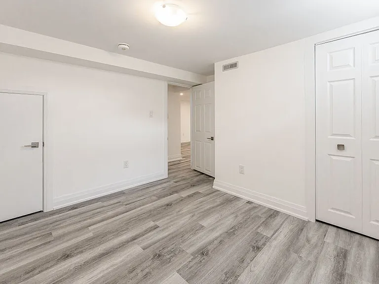 379 E 38th St #2 — Photo 8
