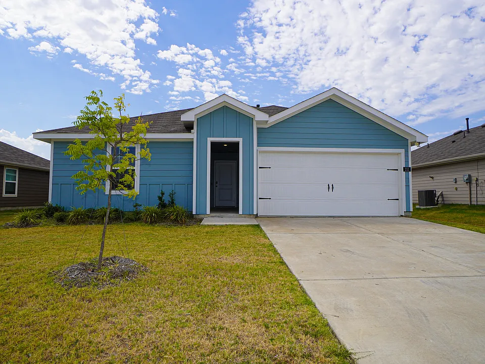 211 Wrought Iron Dr