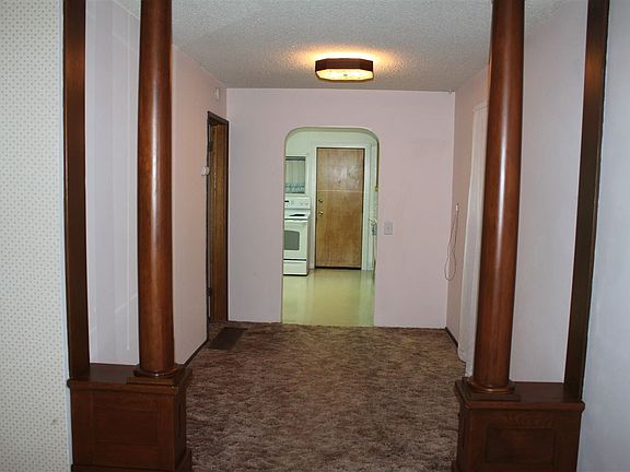5th image of 524 E Carlisle Ave