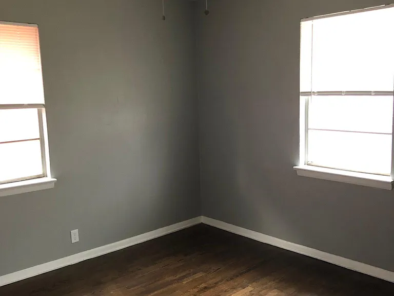 3829 Roseland Ave — Photo 7