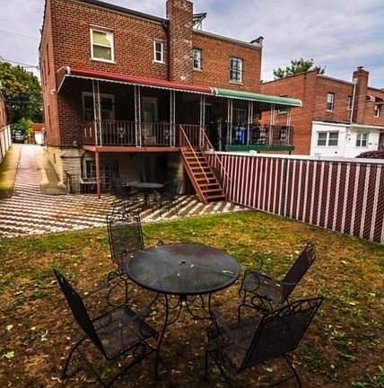 3rd image of 3018 Radcliff Ave
