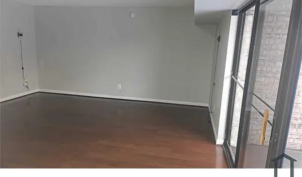 2226 Castle Rock Sq #11C — Photo 2