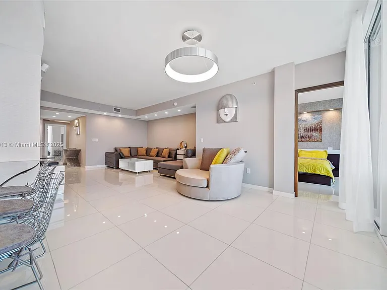 17875 Collins Ave #4205 — Photo 3