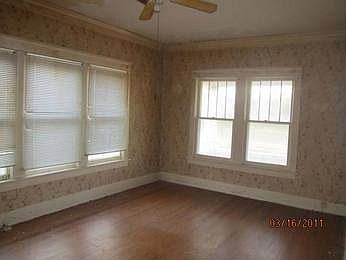 2nd image of 333 Cherry St