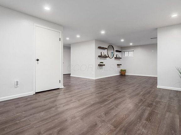 5th image of 1472 Golding Dr