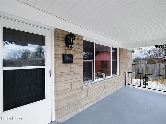 4th image of 4812 Rockaway Cir