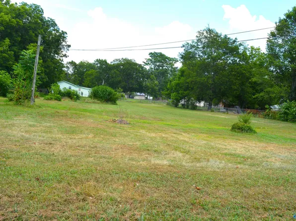 50 Petty Cir, Scottsboro, AL 35768