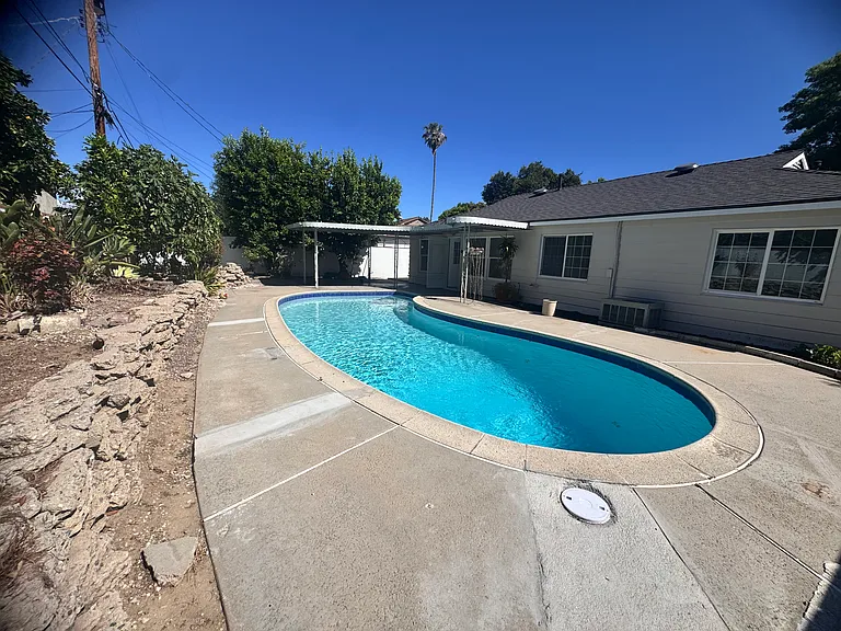 17965 Cantara St — Photo 19