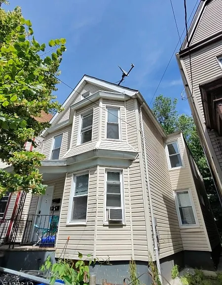 792 S 15th St — Photo 18