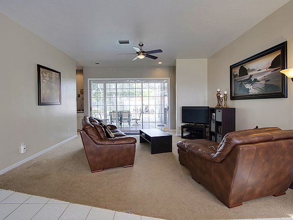 3rd image of 518 Sawgrass Cir