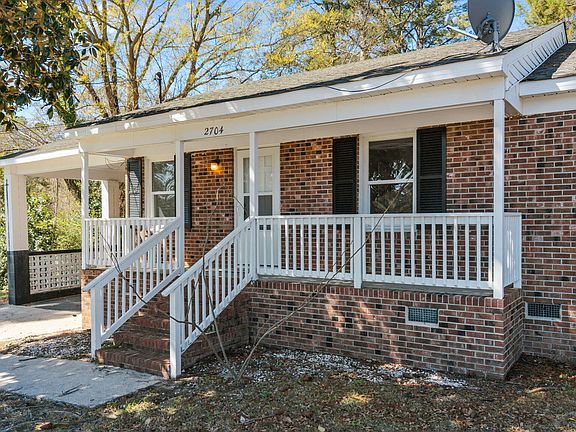 2nd image of 2704 Shawnee Place