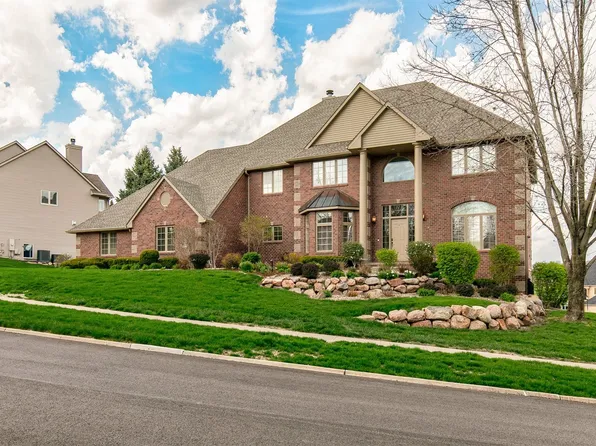 5515 Little Leaf Trl, West Des Moines, IA 50266