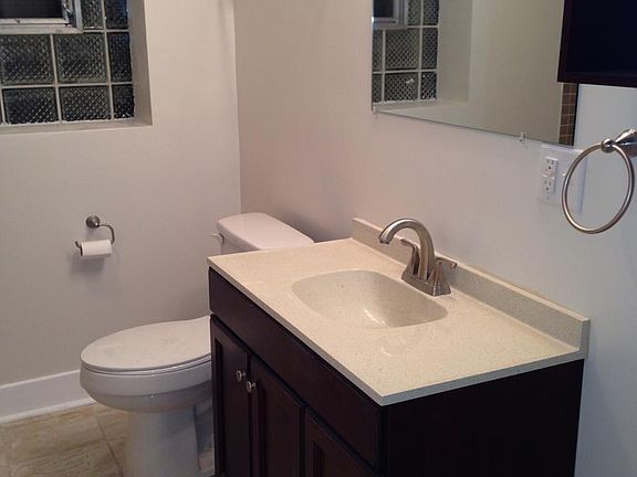 5th image of 8036 S Yates Blvd #1
