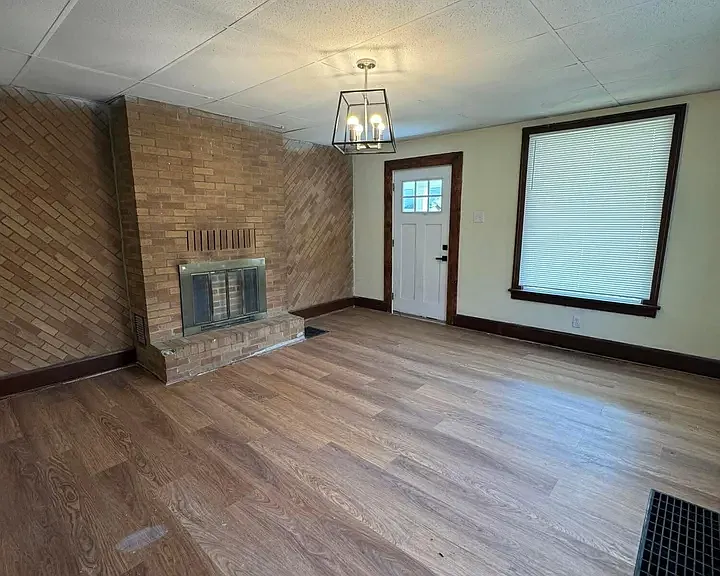 2542 Steele Ave #2 — Photo 4