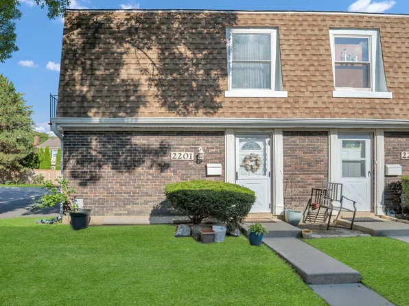 2201 Brittany Ct #2201, Schaumburg, IL 60194