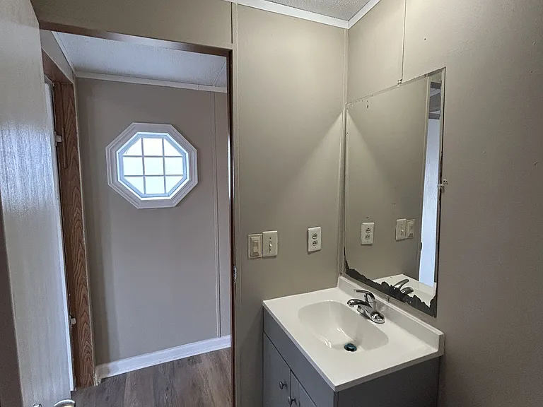 210 Tyler St — Photo 15